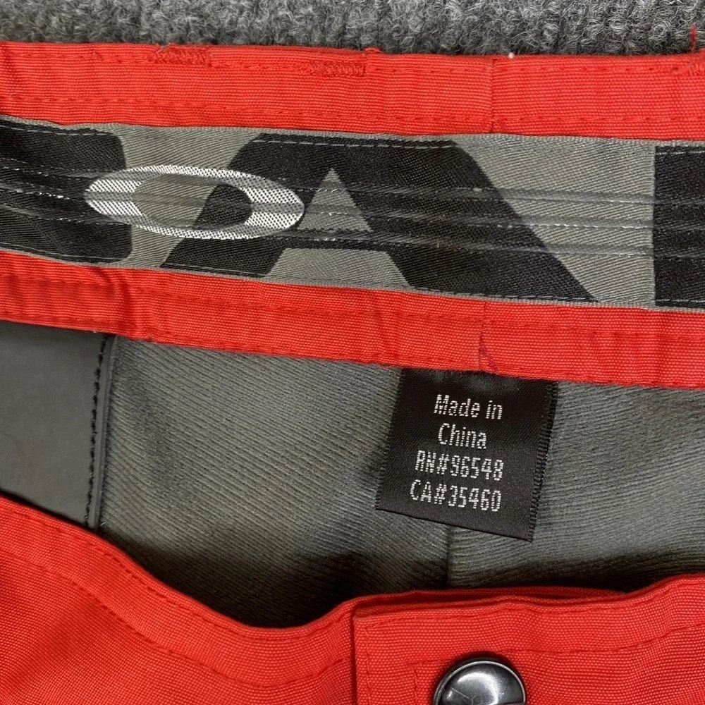 Oakley Snow Pants Mens Small Red Insulated Loose Fit Ski Snowboard Winter Warm